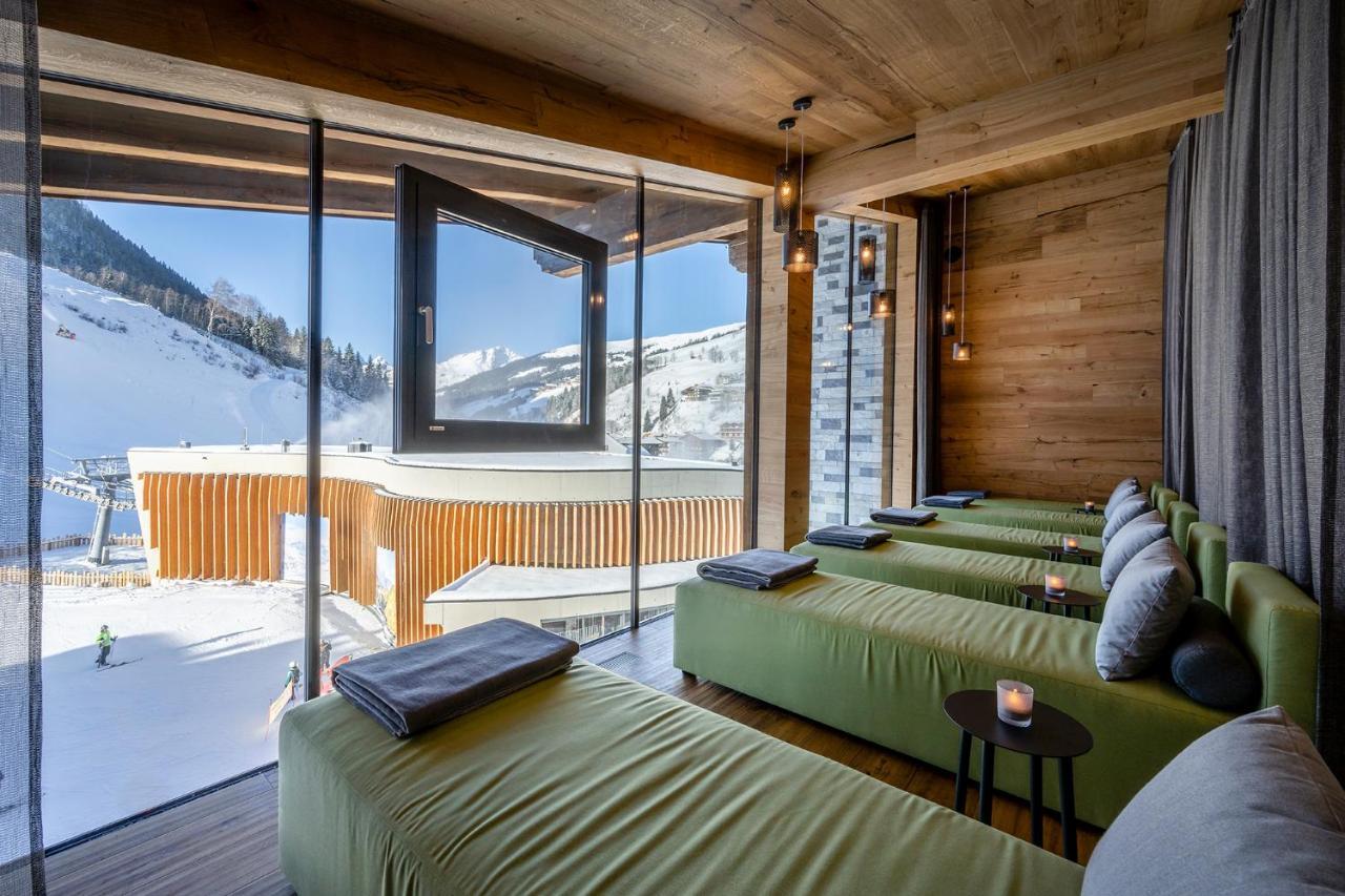 Hotel Das Zwoelferhaus Saalbach-Hinterglemm Exterior photo